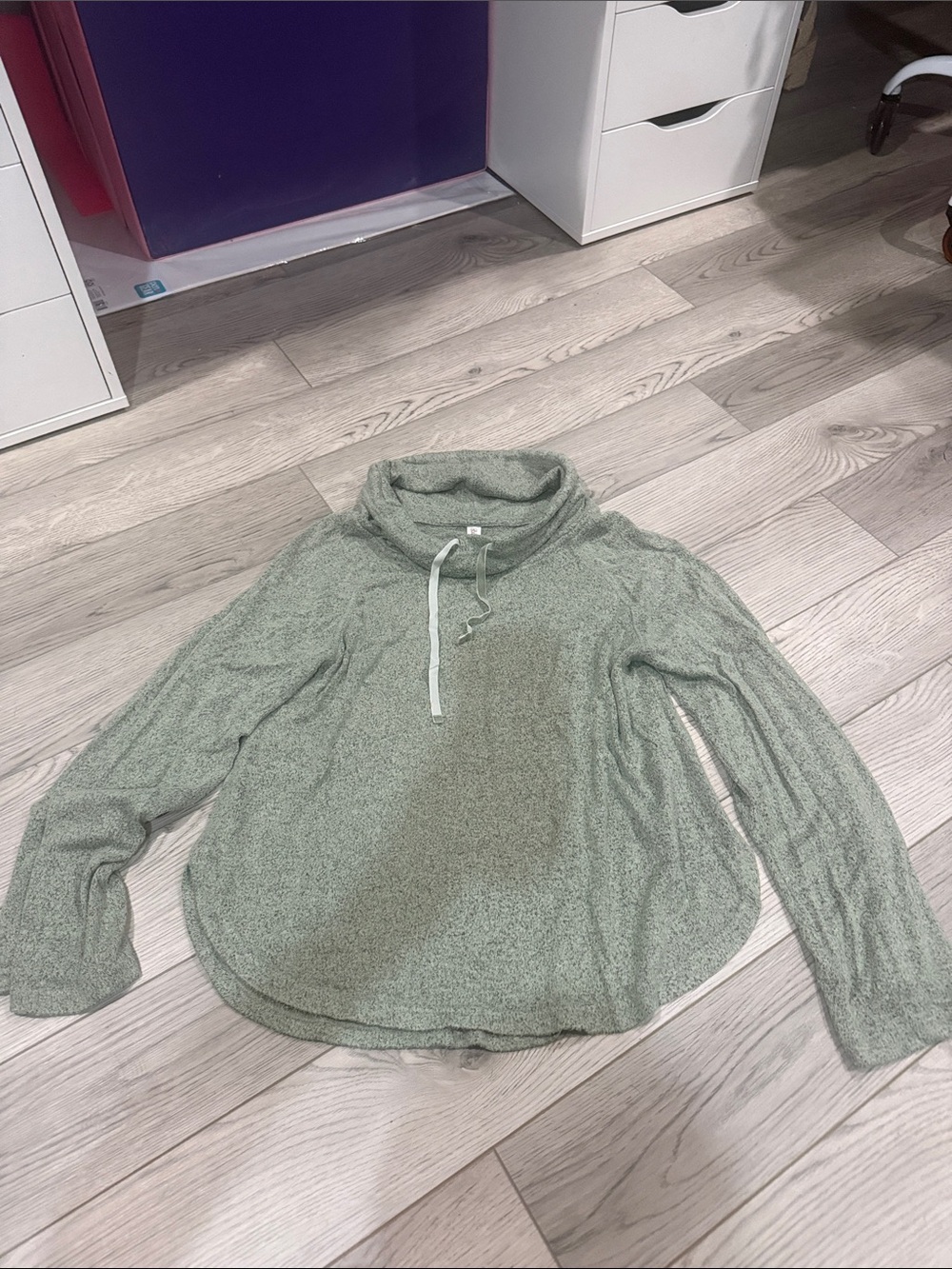 Gilligan & O'Malley Heathered Sage Green Cowl Neck Pullover